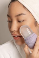 اسکراب یخ سیلیکونی صورت وارداتی | آیس رولر ماساژور پوست - Image 12